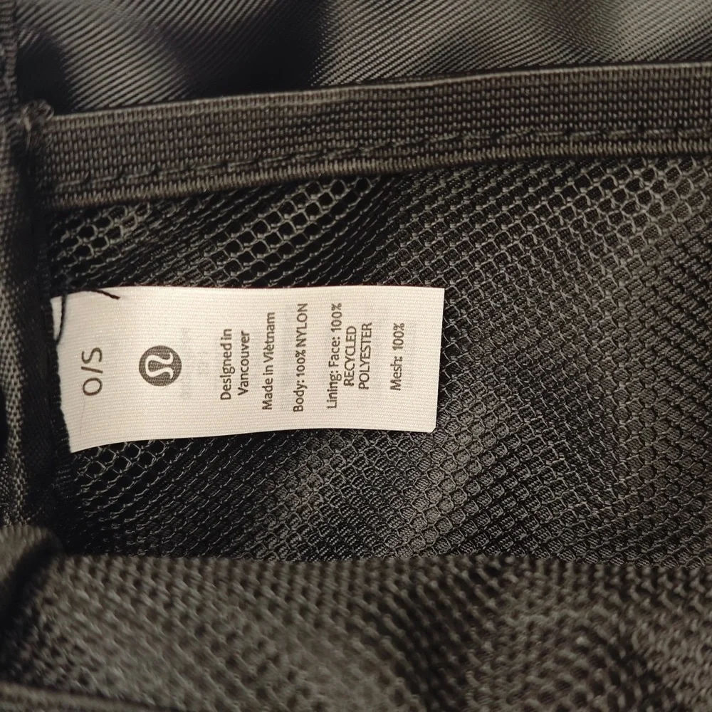 lululemon athletica Black Small Zip Pouch - Picture 5 of 7